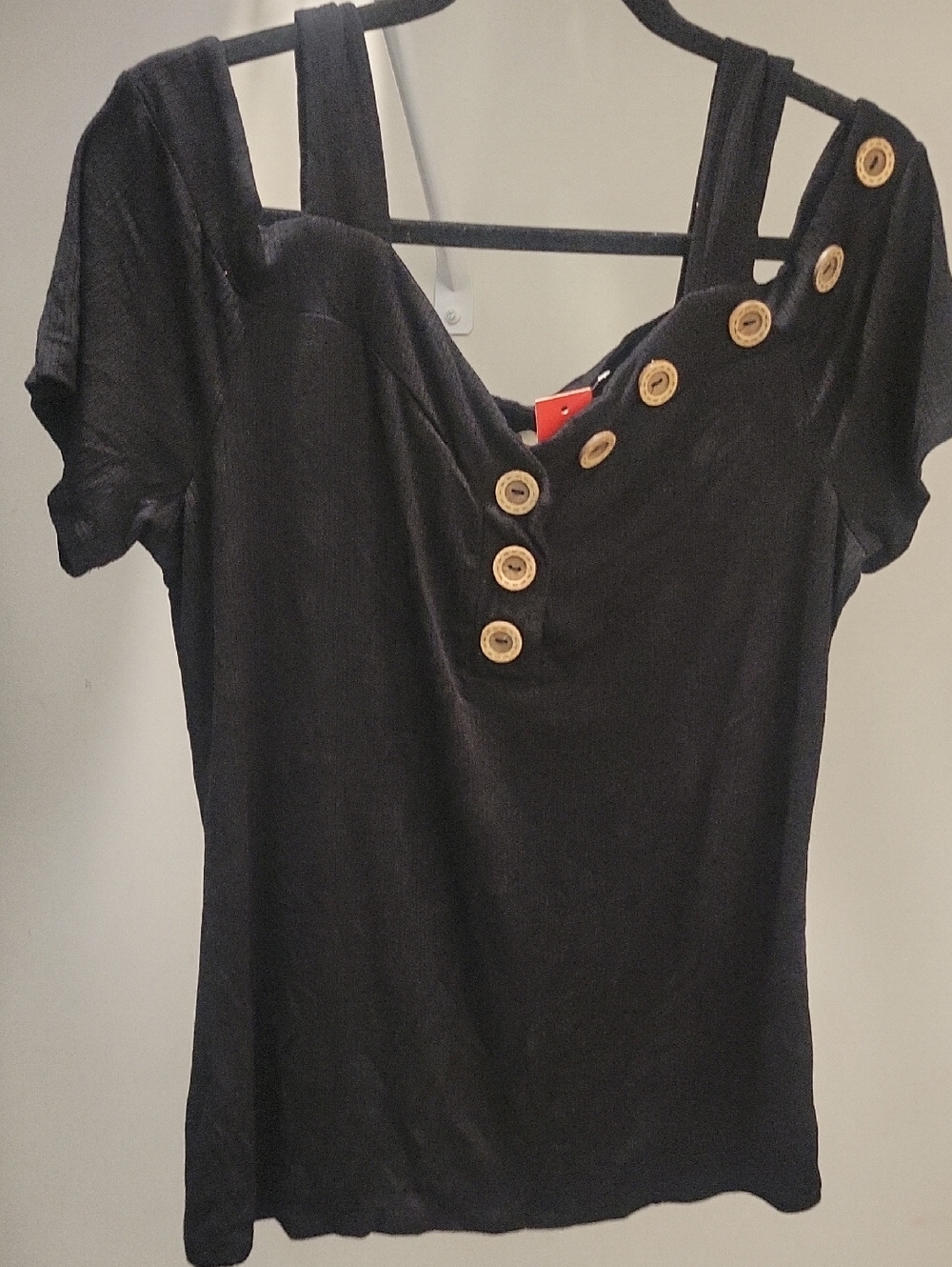 NWT! Black Short-Sleeve Button Accent Women's Top! Sz.1x!